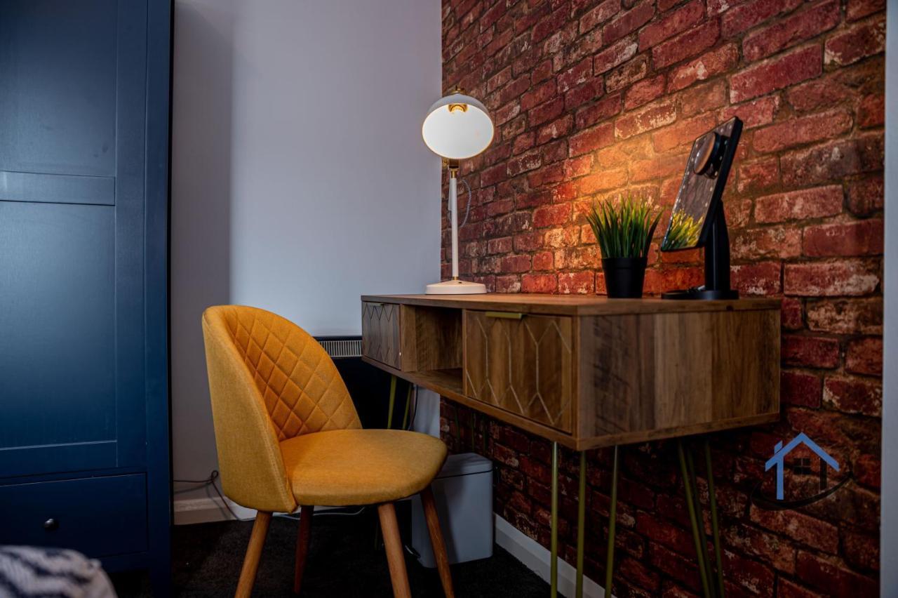 Flat 5, Super King Bed, Free Parking, Workspace, Free Wi-Fi Nottingham Exterior foto